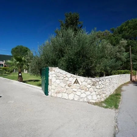 아파트 Sami Nefeli *