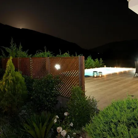 아파트 Sami Nefeli 카라보밀로스